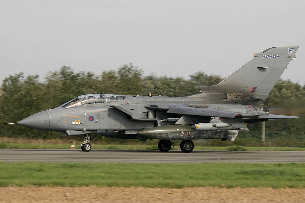 EBFS060928 BF Tornado GR4 RAF LV ZA554/BF Tornado GR.4 14 Sqn RAF (C) 28/09/06 Admin